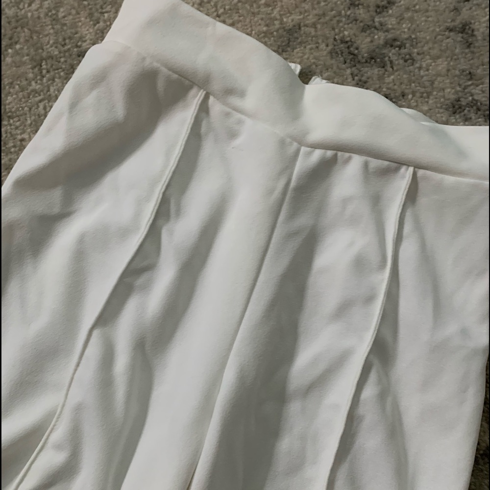 Fashion Nova white bottoms